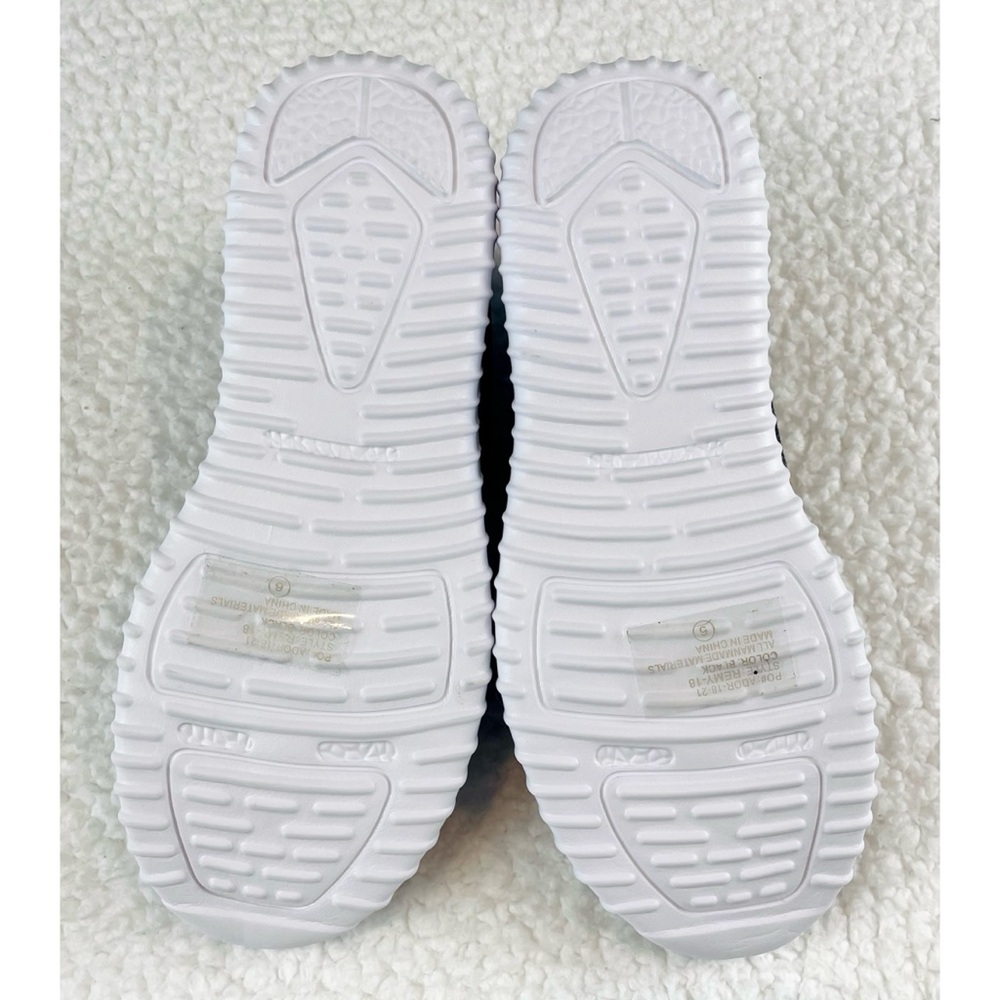 (NIB) FOREVER LINK • Black/White Remy Glitter Lace-Up Sneakers, 6 - Picture 5 of 16